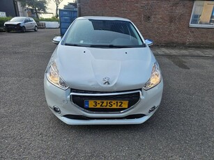 Peugeot 208 (bj 2015)