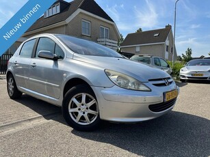 Peugeot 307 1.6-16V XT Premium (bj 2005)