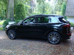 Porsche Cayenne 3.0 S E-Hybrid (bj 2015, automaat)