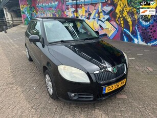 Skoda Fabia 1.4-16V Ambiente heerlijk rijdende auto met