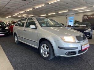 Skoda Fabia Combi 1.4-16V . Distrriem pas vervangen, cruise