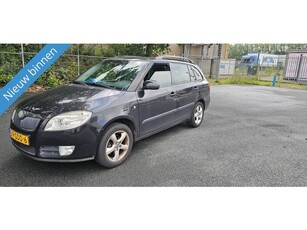 Skoda Fabia Combi 1.6-16V Sport BAK PROBLEEM ALLEEN DE 5