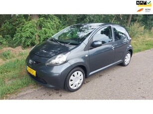 Toyota Aygo 1.0-12V