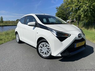 Toyota Aygo 1.0 VVT-i x-cite CarplayCameraAirco