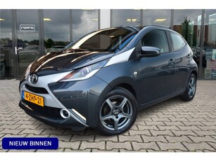 Toyota Aygo 1.0 VVT-i x-play Camera Airco Lichtmetaal