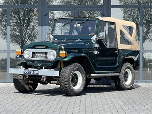 Toyota Fj40 3.9 6 cilinder Cabrio 4 X 4 (bj 1974)