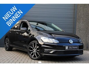 Volkswagen Golf 1.5 TSI Deep black Apple Carplay