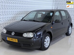 Volkswagen Golf 1.6 5drs AUTOMAAT Airco Trekhaak (1998)