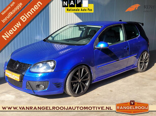 Volkswagen Golf 1.6 FSI R32 style, 19