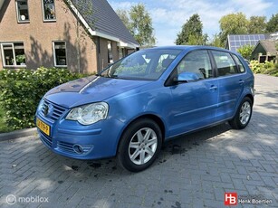 Volkswagen Polo 1.4-16V FUN