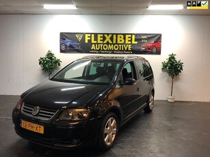 Volkswagen Touran 1.6-16V FSI / Airco / Cruise / LM-V /