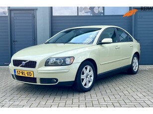 Volvo S40 2.4 5 Cil. 140pk Momentum Trekhaak Clima