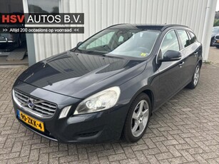 Volvo V60 1.6 T3 Summum airco LM navigatie