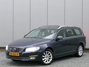 Volvo V70 T4 Nordic+ Luxury Line Leer / Schuifdak /