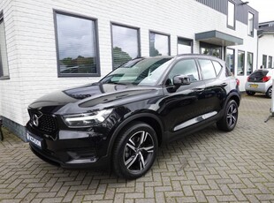 Volvo Xc40 2.0 B4 Mild Hybrid R-DESIGN All seasons Zeer Fraai