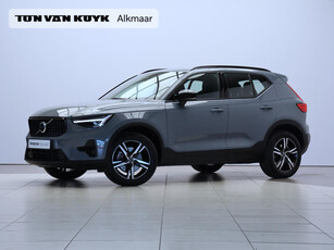 Volvo XC40 B3 163PK Plus Dark / Trekhaak / Google / Nubuck/Microtech Bekleding / BLIS / Elek. Verstelbare Stoelen / Adaptive Cruise /