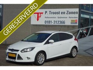 Ford FOCUS 1.0 EcoBoost Titanium CLIMA/P.SENSOREN VOOR & ACHTER/L.M VELGEN/STOELVERW/TREKHAAK/CRUISE CONTROLL/BLEUTOOTH.