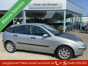 Ford Focus 1.6-16V Futura, leder, clima, trekhaak.