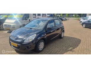 !!!Hyundai i20 1.2i Business Edition airco 5 drs el cv !!!!