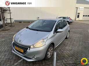 Peugeot 208 1.2 VTi Envy