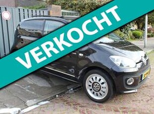 Volkswagen UP! 1.0 Black UP! 75PK|5DRS|Pano|Navi|PDC|Airco|VOL!|GOED ONDERHOUDEN