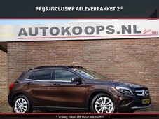 Mercedes-Benz GLA-klasse 180 Ambition Aut7 | Vol Opties | Panorama-dak | Elektr. achterklep | MB Trekhaak | NL Auto | DEALER-STAAT