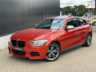 BMW 1-serie M135i xDrive High Executive M Performance Uitlaat Alcantara H/K Schuifdak