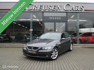 BMW 3-SERIE 325i Dynamic Executive/Trekhaak/PDC/ECC