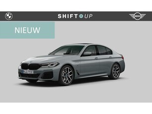 BMW 5-serie 545e xDrive M-Sport Schuifdak CoPilot