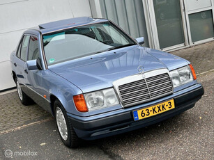 Mercedes-Benz 300 E-24