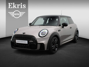 MINI 3-deurs Cooper Parkeercamera + JCW Uitvoering + Stuurwielverwarming + Navigatiesysteem + 17