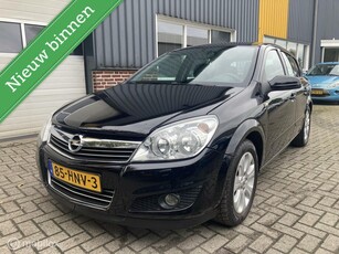 Opel Astra 1.6 Temptation TREKHAAK!