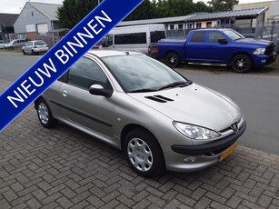 Peugeot 206 1.4 Air-line (bj 2005)