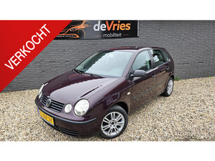 Volkswagen Polo 1.4-16V FSI **5DRS-AIRCO-APK**