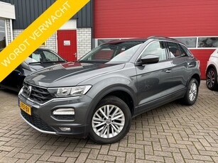 Volkswagen T-Roc 1.0 TSI Style TREKHAAK / NAVI / CARPLAY /