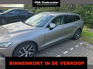 Volvo V60 2.0 T5 Momentum BNS Connect Intellisafe Surround