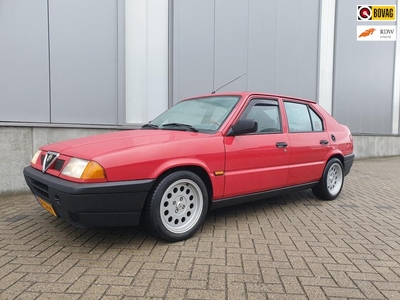 Alfa Romeo 33 1.3 met Ronals en schuifdak -VERKOCHT-