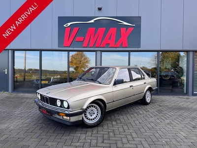 BMW 320i E30 AUT 1986 Beige 117DKM Zwarte Hemel Airco