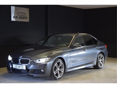 BMW 3-serie 320i M Sport Xenon Navi Clima Lm Velgen