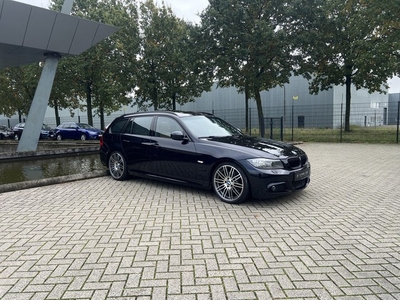 BMW 3 Serie 330i Touring M-Sport Edition BMW Individual