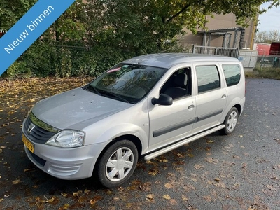 Dacia Logan MCV 1.6 Ambiance 7p. NETTE AUTO MET PLEK VOOR 7