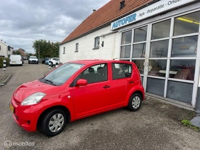 Daihatsu Sirion 2 1.0-12V Premium 105.000 km nieuwe APK