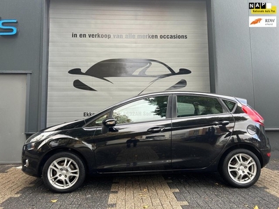 Ford Fiesta 1.25 Titanium airco 2011 nieuwe apk velgen