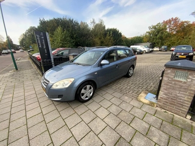 Kia cee'd Sporty Wagon 1.6 Business Edition (bj 2007)