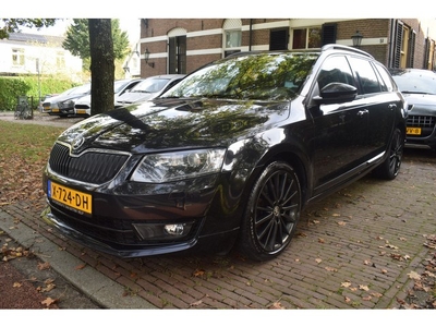 Škoda Octavia Combi 1.4 TSI Sport 6 bak 150 PK