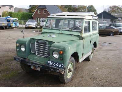 Land Rover 88 serie 2a Stationwagon (bj 1964)