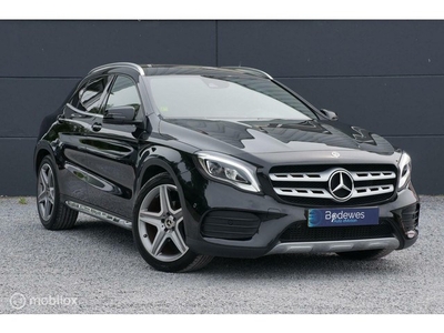 Mercedes-Benz GLA-Klasse 180 Bus. Solution AMG Navi Cam PDC!