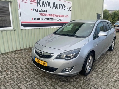 Opel Astra Sports Tourer 1.7 diesel Xenon/navi (bj 2011)