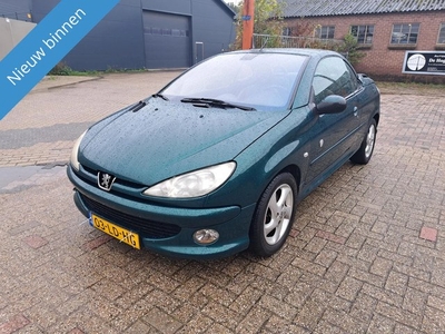 Peugeot 206 CC 2.0-16V Roland Garros Apk,Nap,Airco,Cabriolet