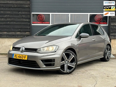 Volkswagen Golf 1.2 TSI R-Line / Massage /Adaptive /DSG